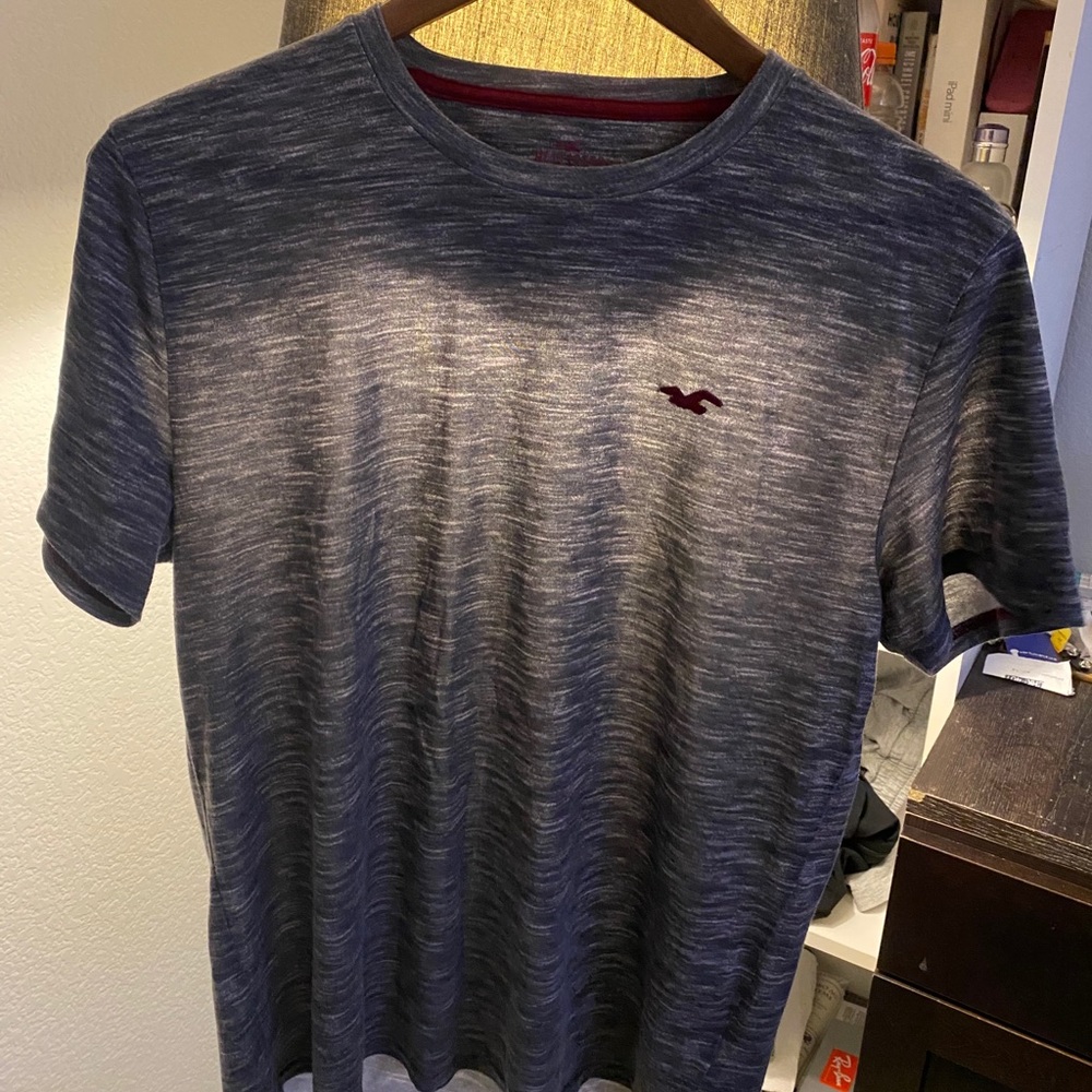 Hollister grey t-shirt